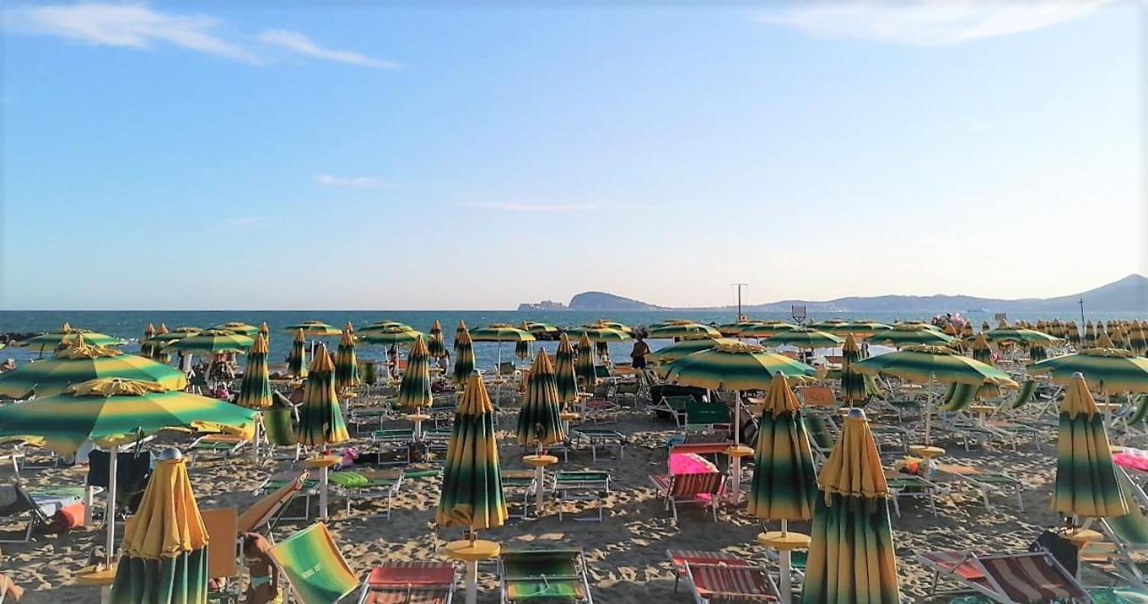 Guesthouse Holiday Formia Beach Ngoại thất bức ảnh