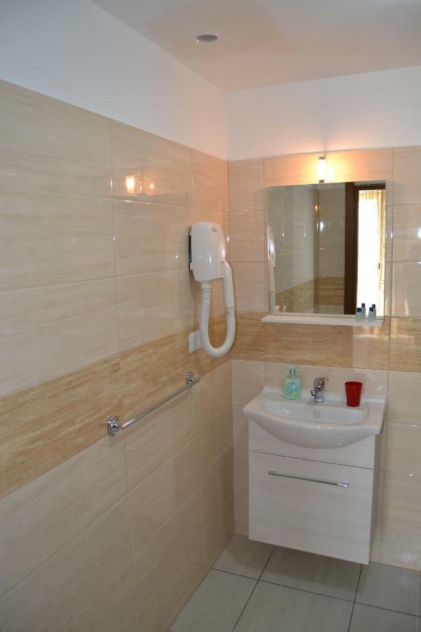 Guesthouse Holiday Formia Beach Ngoại thất bức ảnh