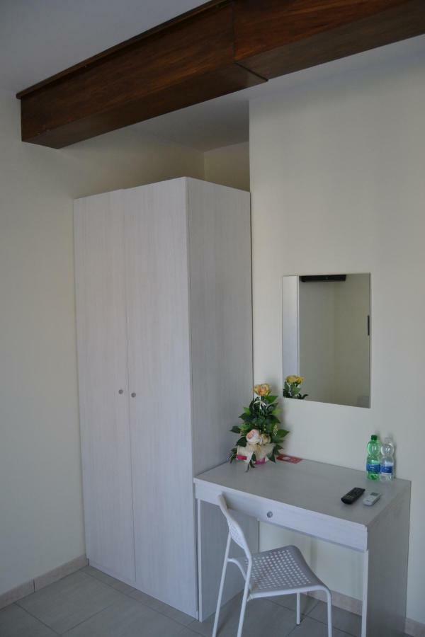 Guesthouse Holiday Formia Beach Ngoại thất bức ảnh