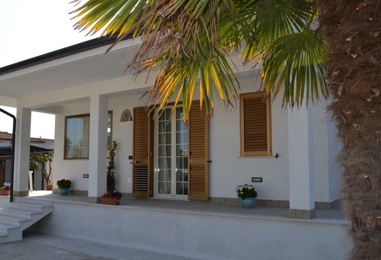 Guesthouse Holiday Formia Beach Ngoại thất bức ảnh