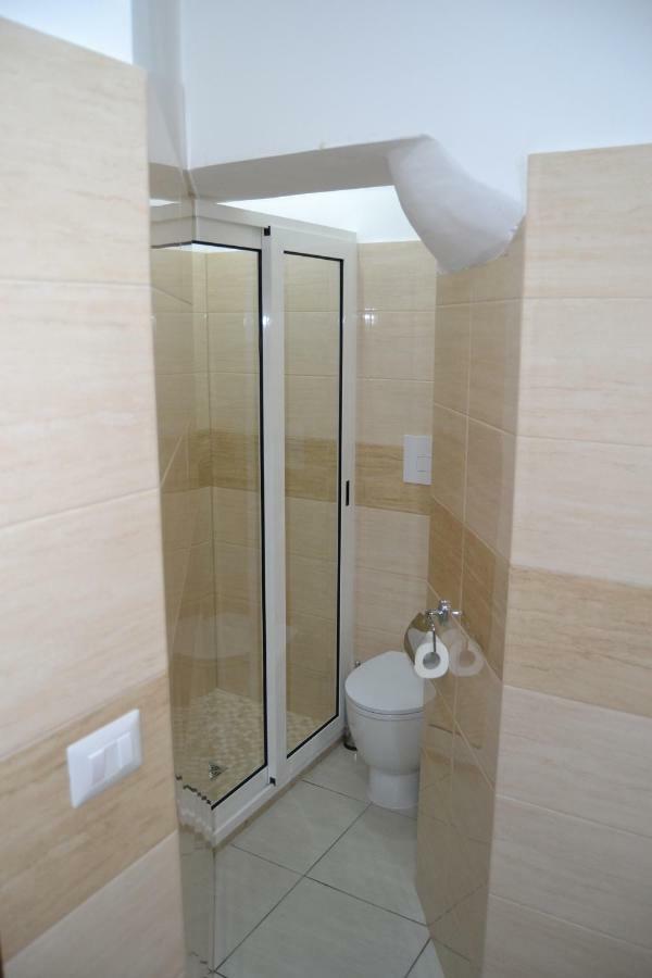 Guesthouse Holiday Formia Beach Ngoại thất bức ảnh