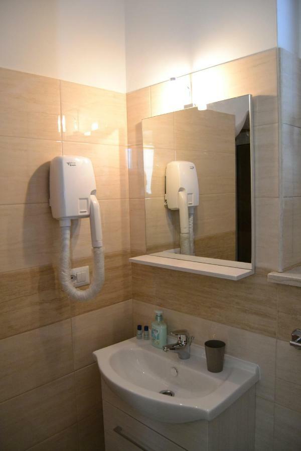 Guesthouse Holiday Formia Beach Ngoại thất bức ảnh