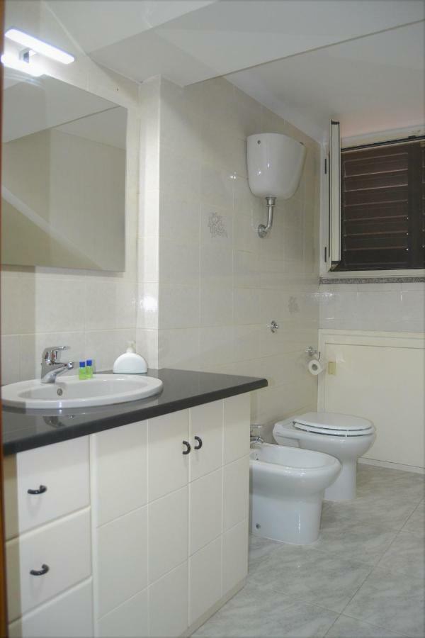 Guesthouse Holiday Formia Beach Ngoại thất bức ảnh