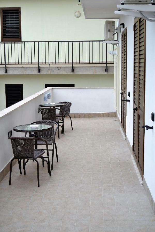 Guesthouse Holiday Formia Beach Ngoại thất bức ảnh