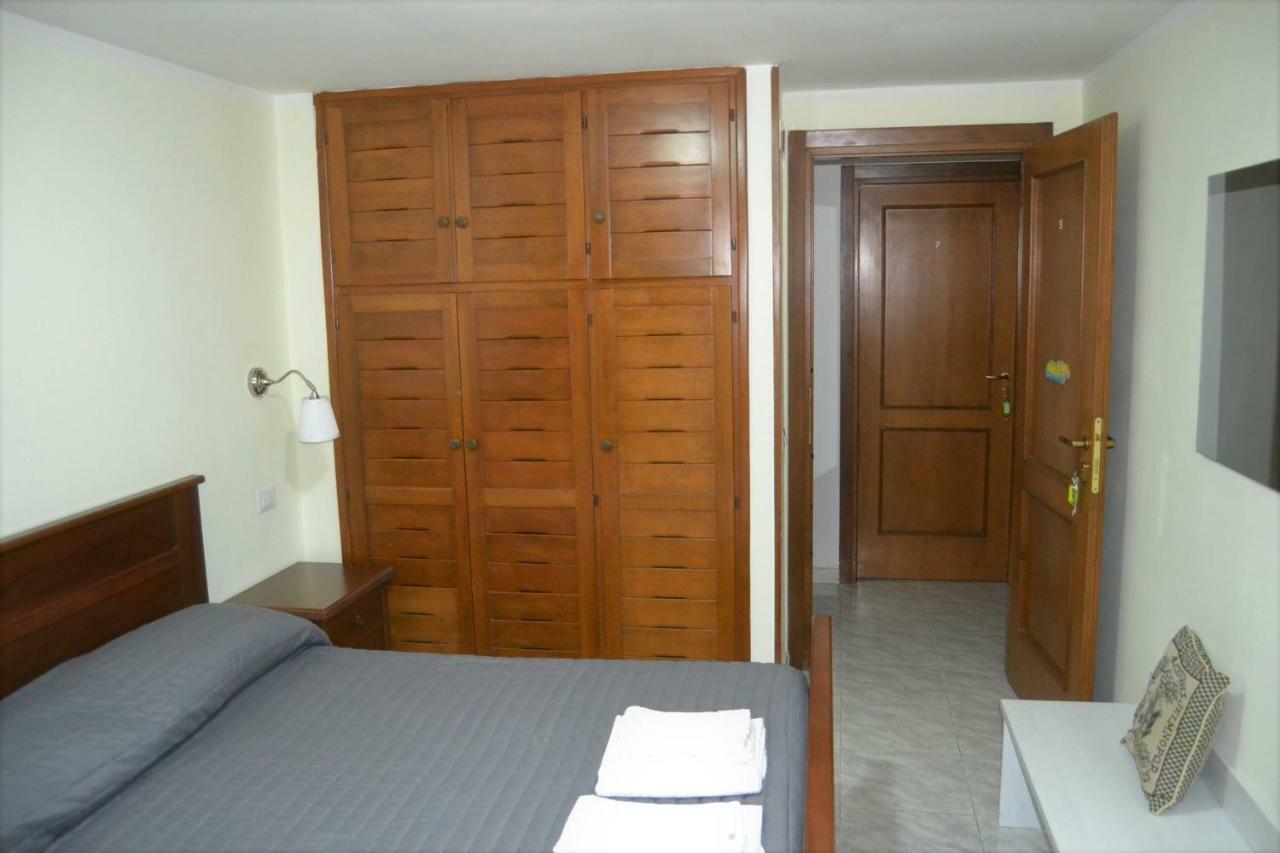 Guesthouse Holiday Formia Beach Ngoại thất bức ảnh