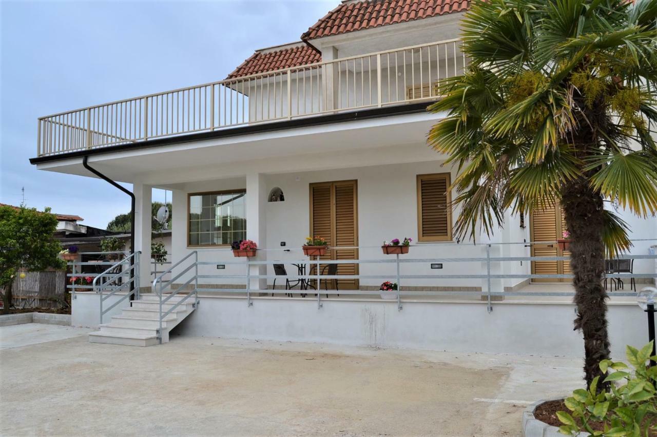 Guesthouse Holiday Formia Beach Ngoại thất bức ảnh