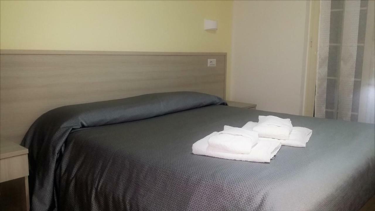 Guesthouse Holiday Formia Beach Ngoại thất bức ảnh