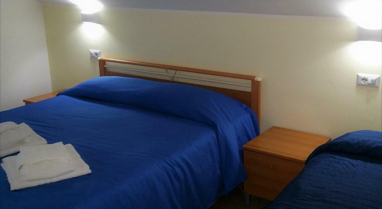 Guesthouse Holiday Formia Beach Ngoại thất bức ảnh